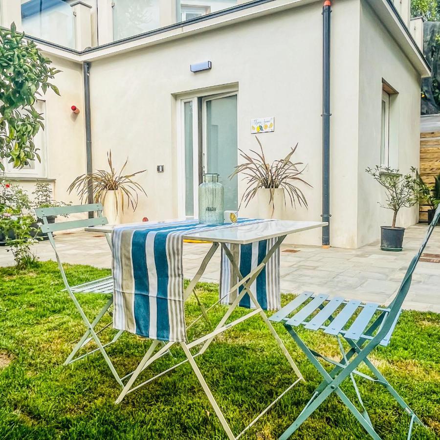 Flavia'S Lemons Bed and Breakfast Sorrento Buitenkant foto