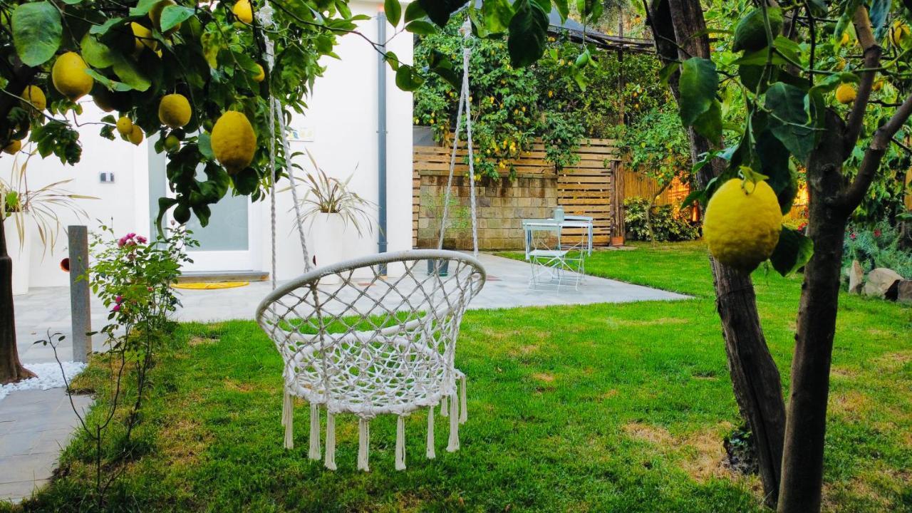 Flavia'S Lemons Bed and Breakfast Sorrento Buitenkant foto